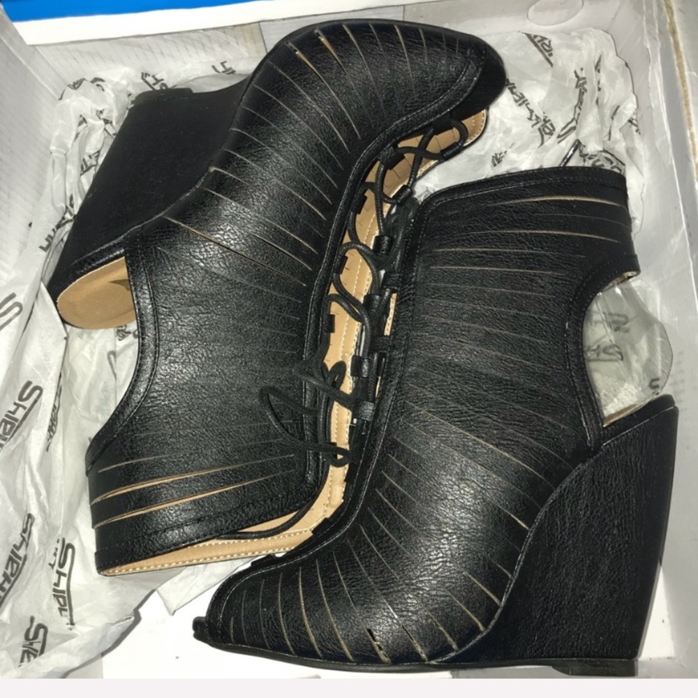 Shoes/Wedges